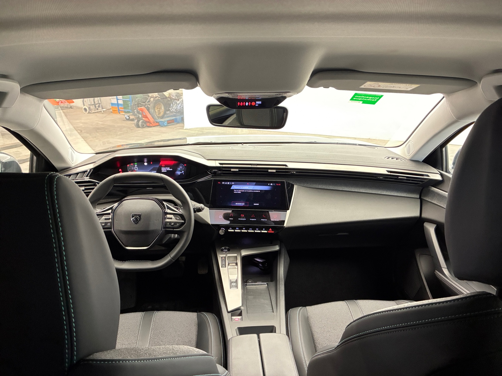 PEUGEOT 308 Hybrid 145 e-DCS6 Allure 2025