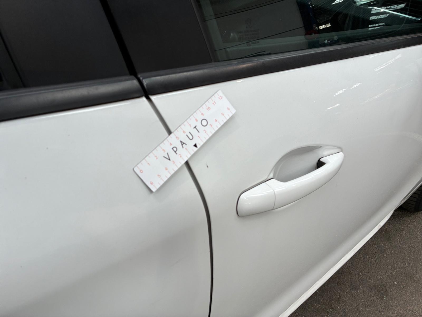PEUGEOT 208 Style PureTech 82 BVM5 5 ptes 2017