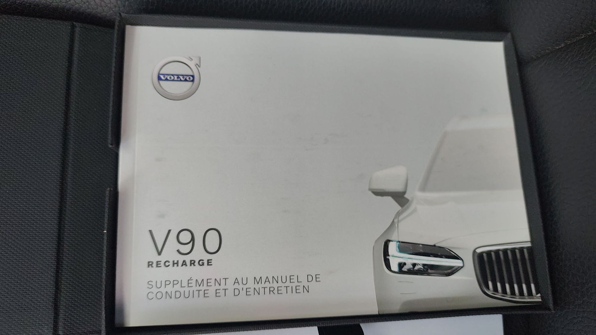 VOLVO V90 T8 AWD Recharge 303 + 87 ch Geartronic 8 Inscription 2021
