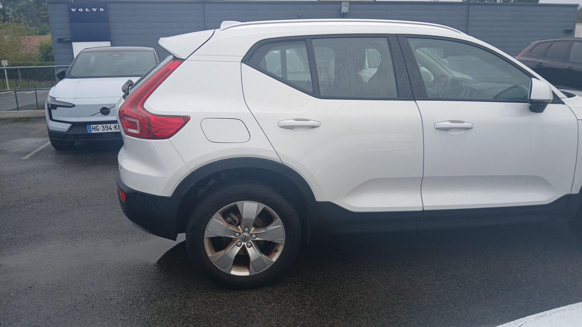 VOLVO XC40 BUSINESS T2 129 ch Momentum 2026