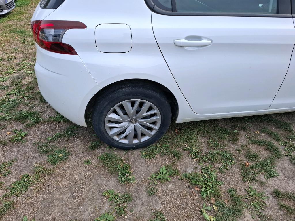 PEUGEOT 308 AFFAIRE BLUEHDI 130 S&S BVM6 PREMIUM PACK 2021