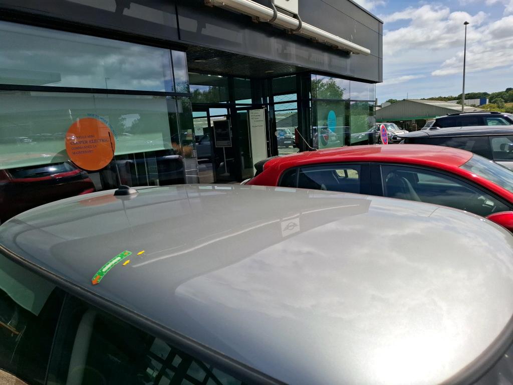 MINI HATCH 3 Portes Cooper SE 184 ch Essential 2023