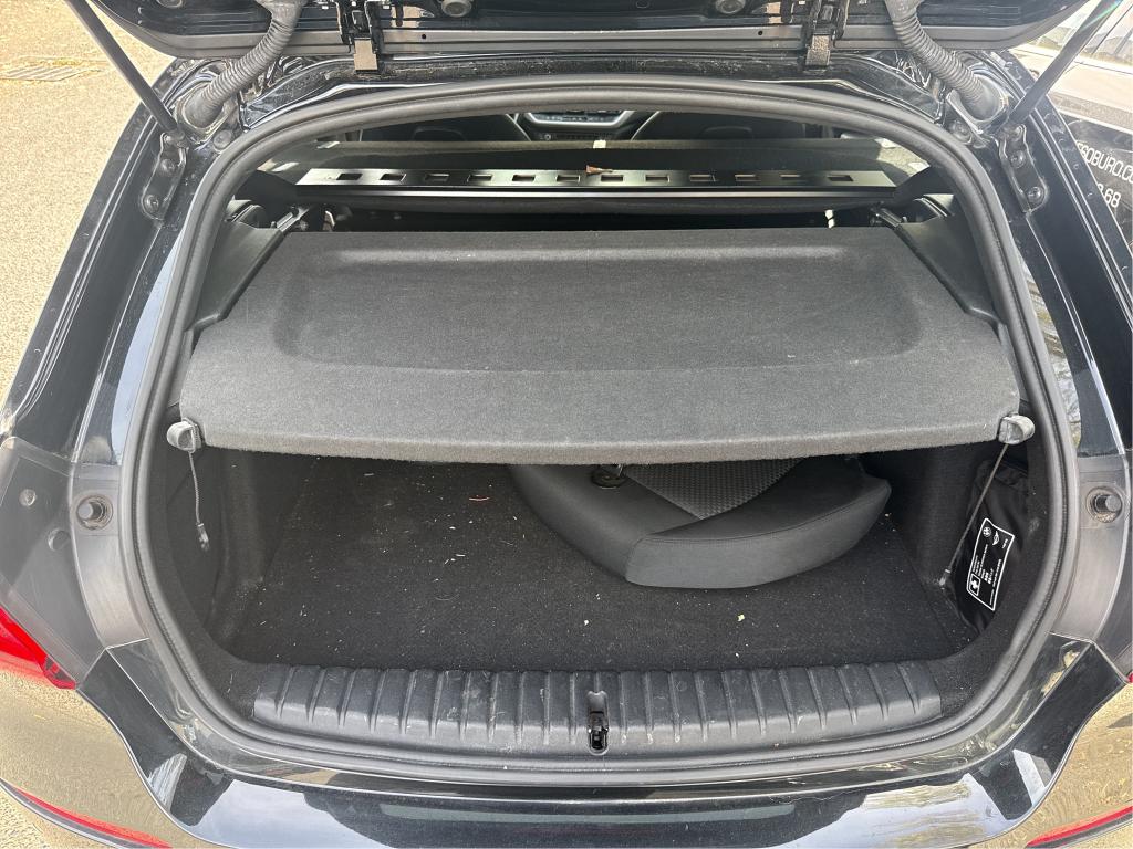 BMW SERIE 1 F40 116d 116 ch DKG7 Business Design 2021