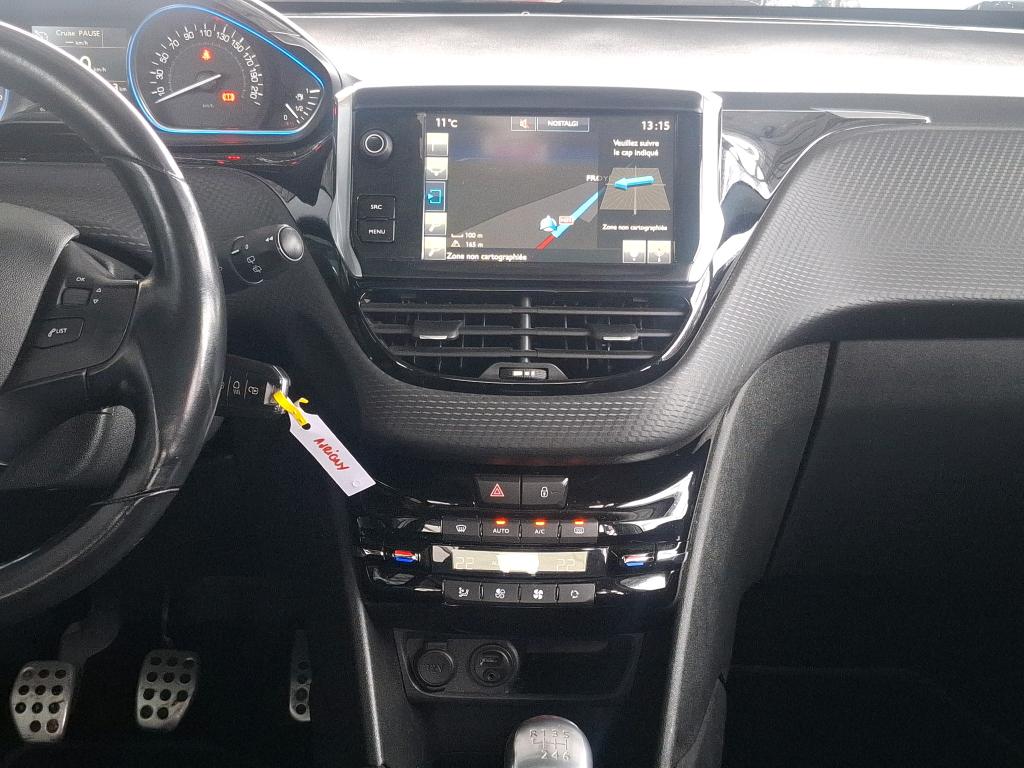 PEUGEOT 208 1.6 BlueHDi 120ch S&S BVM6 Féline 2016