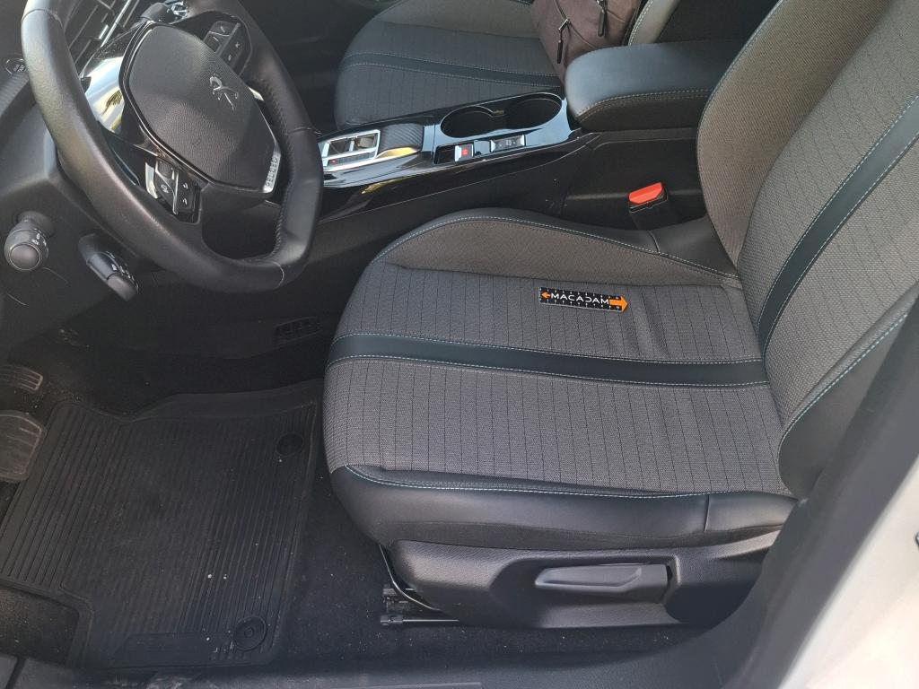 PEUGEOT 2008 Electrique 136 ch Allure 2022