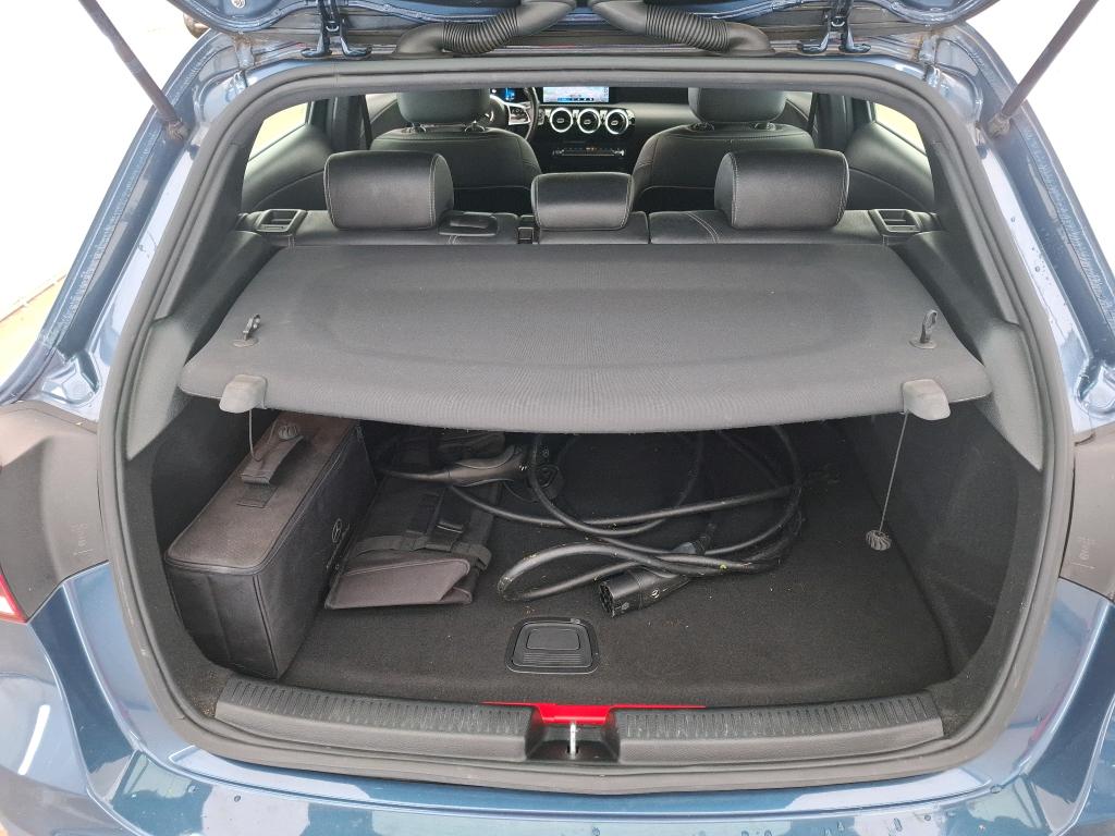MERCEDES-BENZ CLASSE A 250 e 8G-DCT Style Line 2022