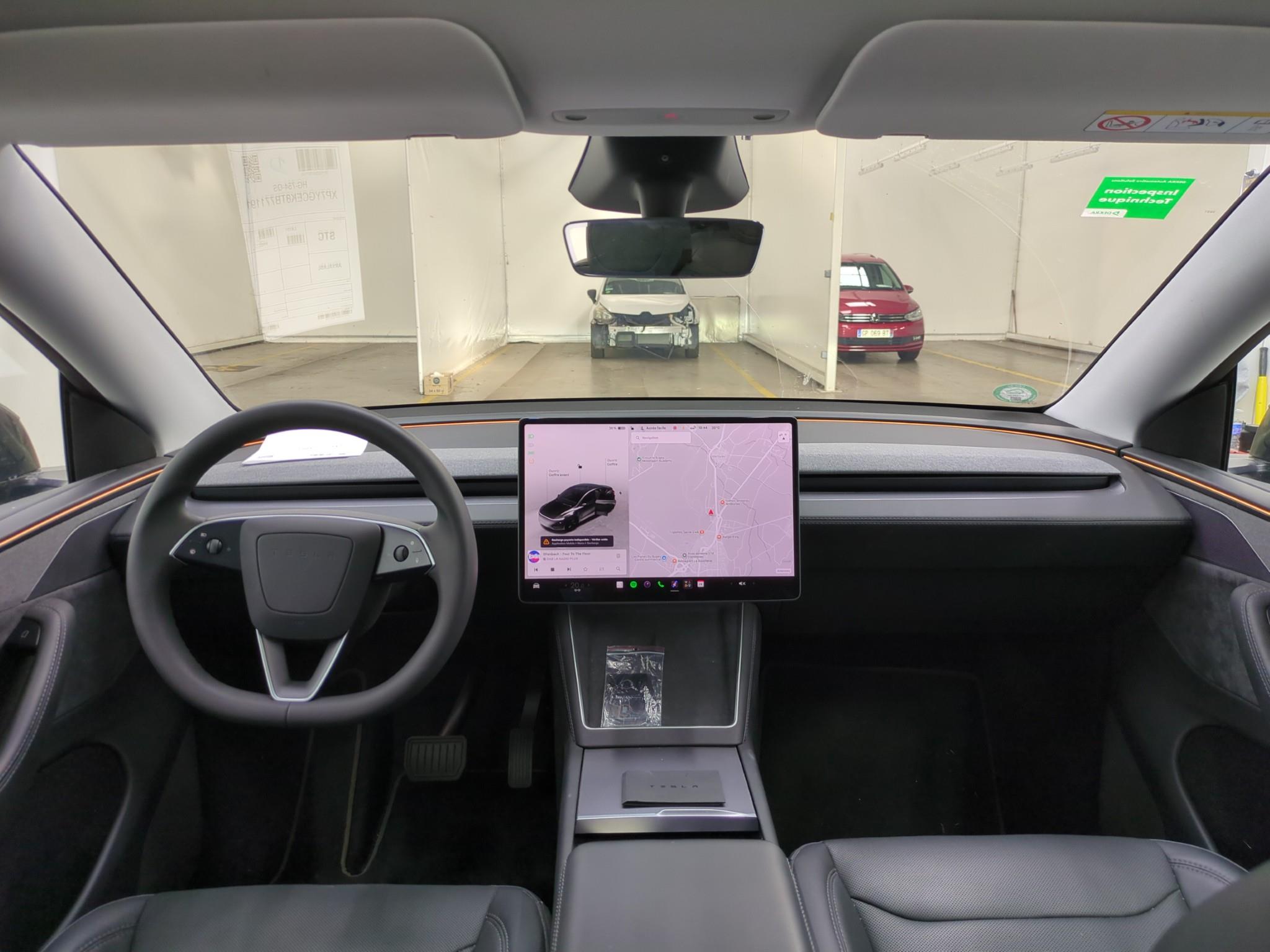 TESLA  2025