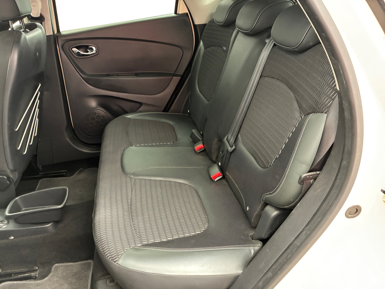RENAULT Captur dCi 110 Energy Intens Intens 2016