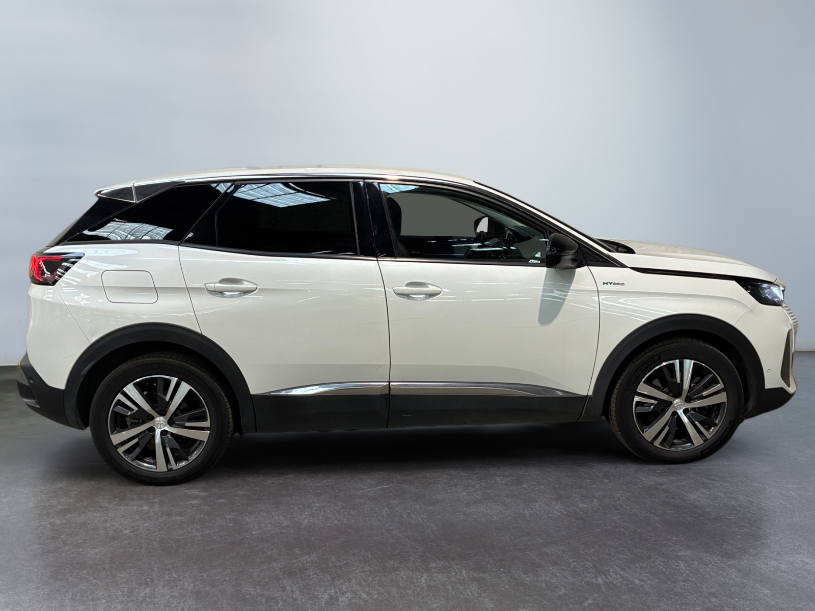 PEUGEOT 3008 Hybrid 225 e-EAT8 Allure Pack 2022