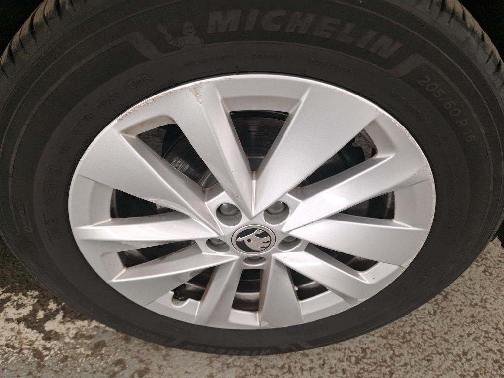 SKODA KAMIQ 1.0 TSI Evo 110 ch DSG7 Ambition 2024
