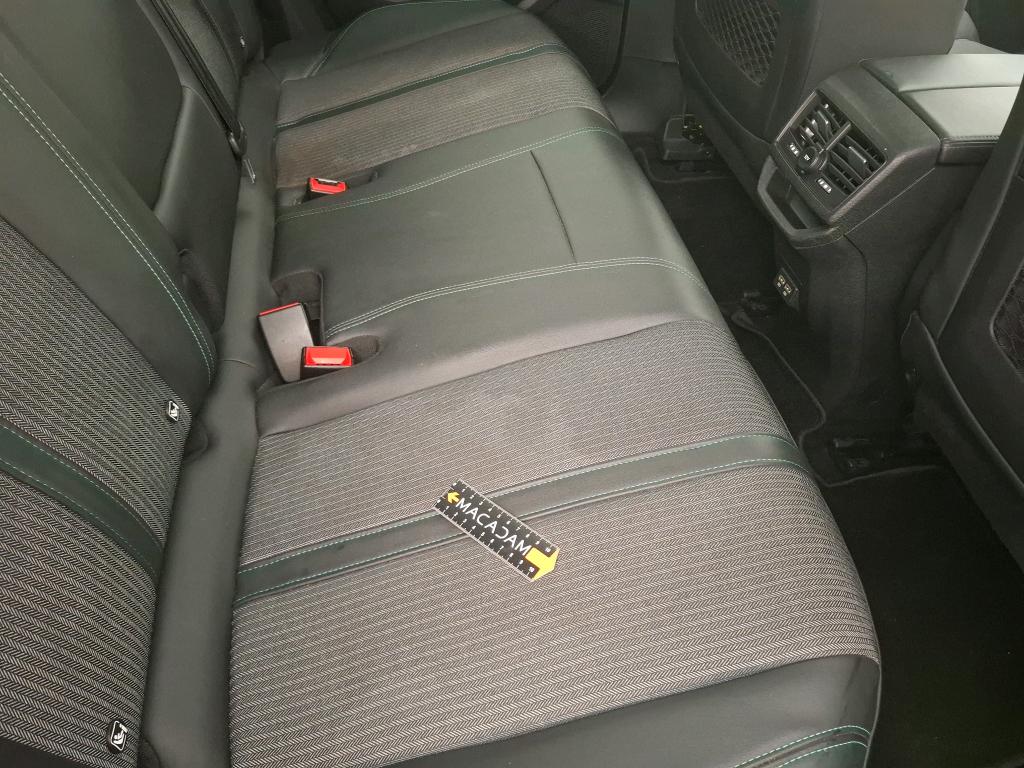 PEUGEOT 3008 Hybrid 225 e-EAT8 Allure Pack 2021