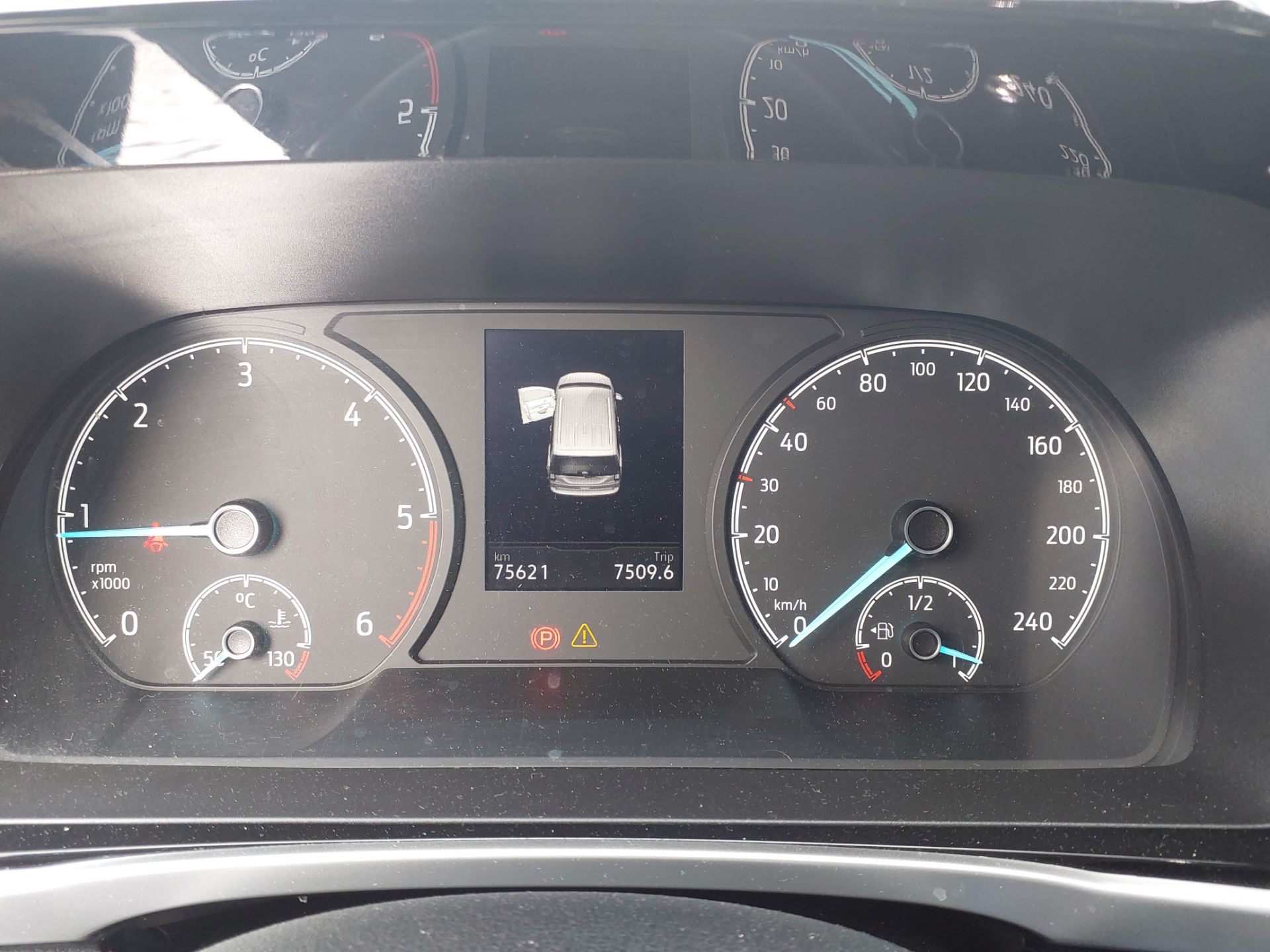FORD Grand Tourneo 2,0 ECOBLUE 102 CV BVM TITANIUM 2023