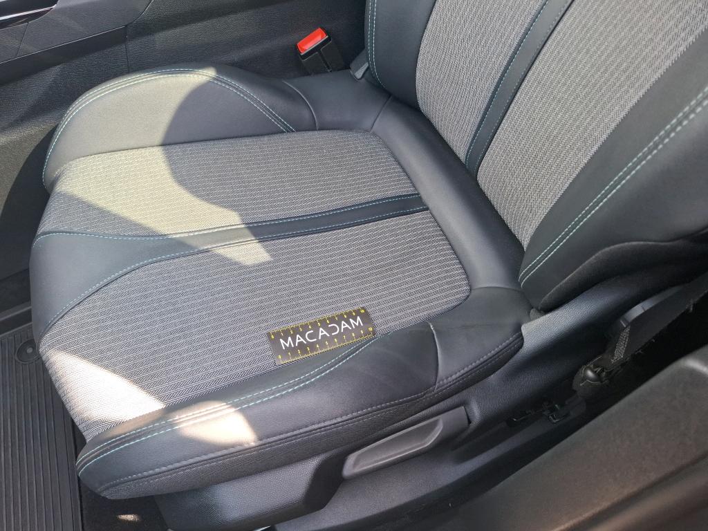 PEUGEOT 3008 Hybrid 225 e-EAT8 Allure Pack 2023