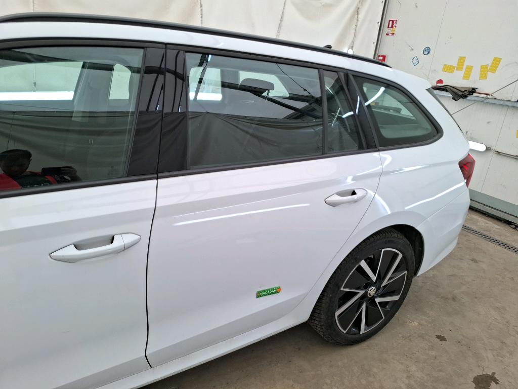 SKODA OCTAVIA COMBI 1.4 TSI PHEV iV 204 ch DSG6e Business 2021