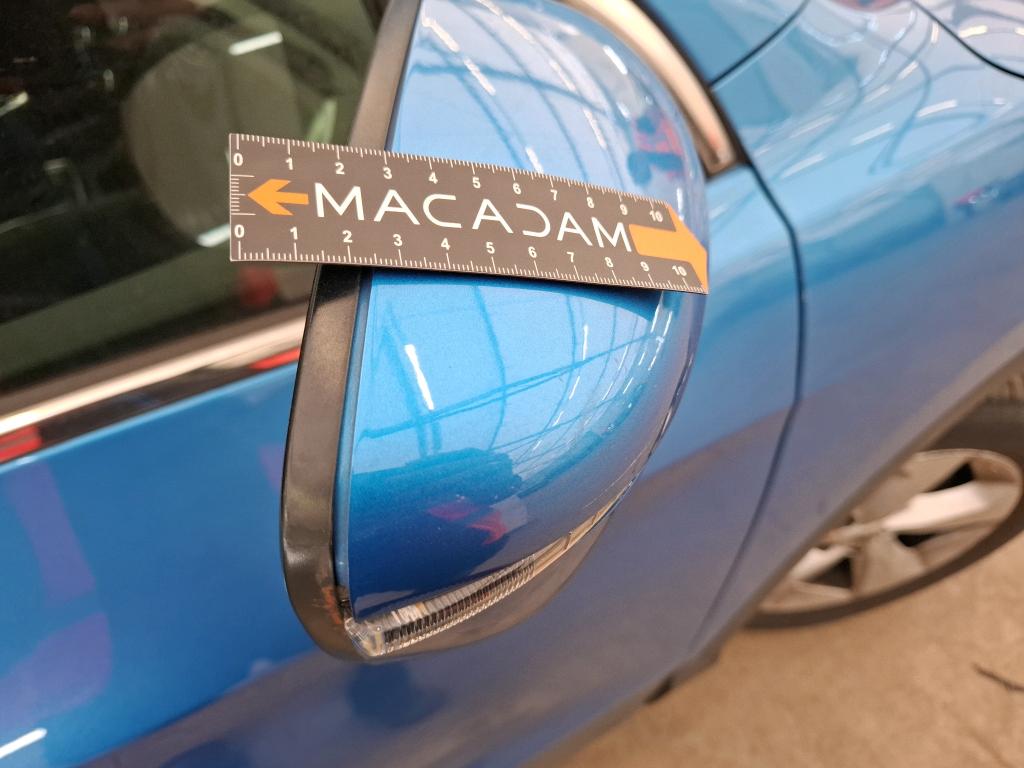 NISSAN  2019