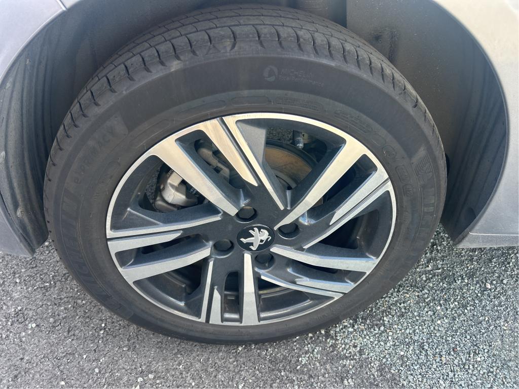 PEUGEOT 208) 208 PureTech 100 S&S BVM6 Allure Pack 2023