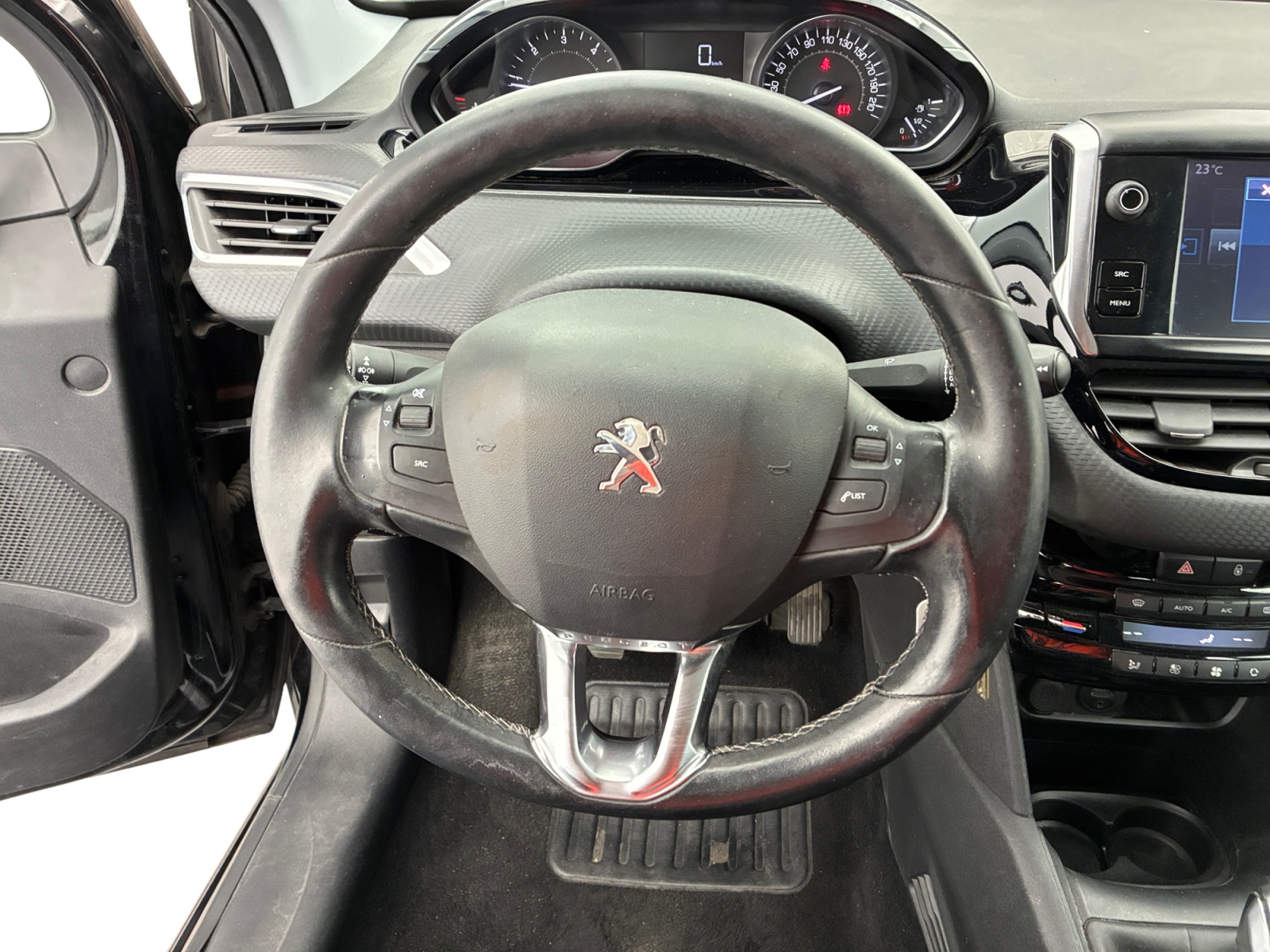 PEUGEOT 208 1.6 BlueHDi 100ch BVM5 Allure Allure 2016