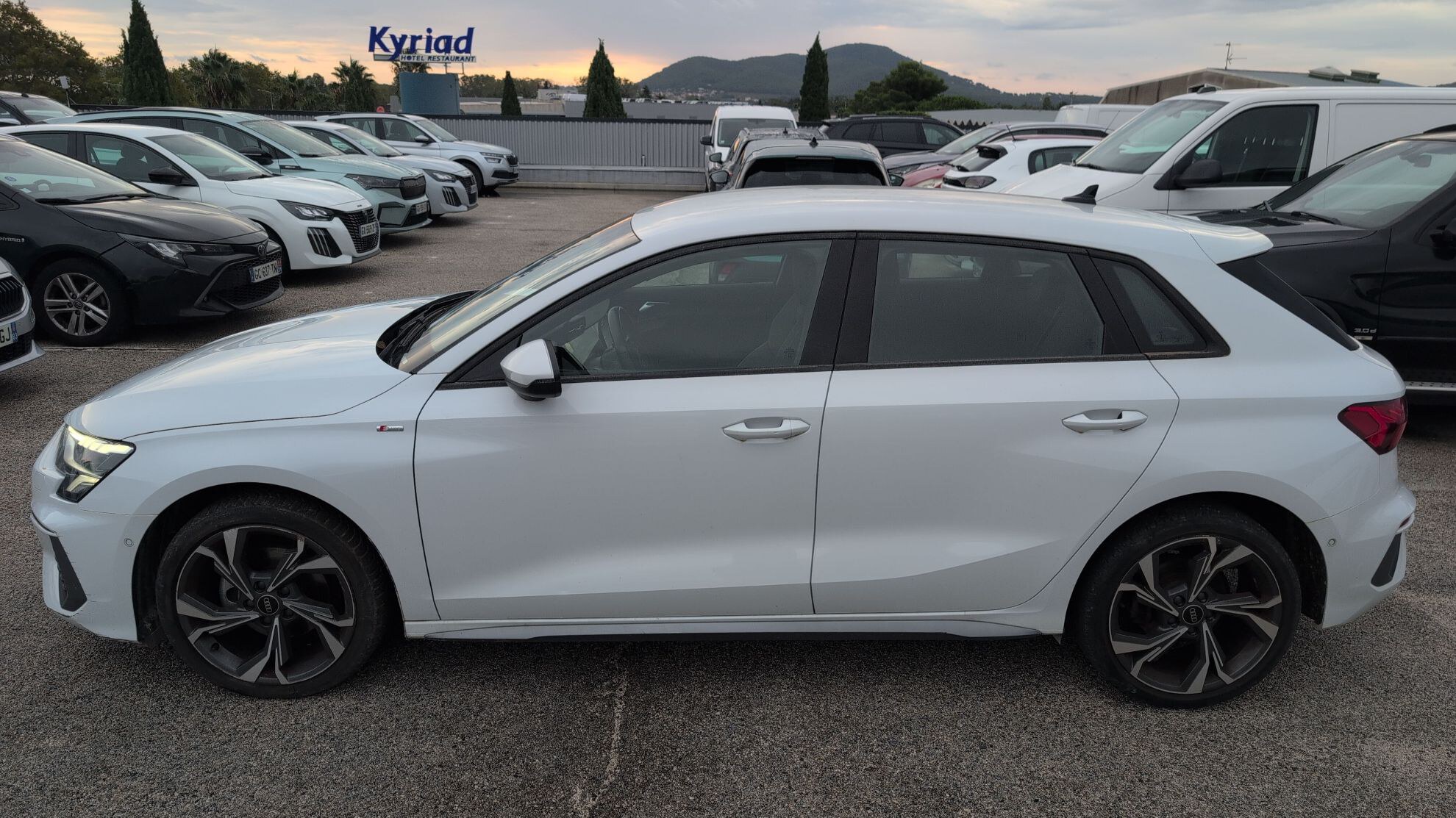 AUDI A3/S3 A3 SPORTBACK 35 TDI 150 S tronic 7 Line 2024