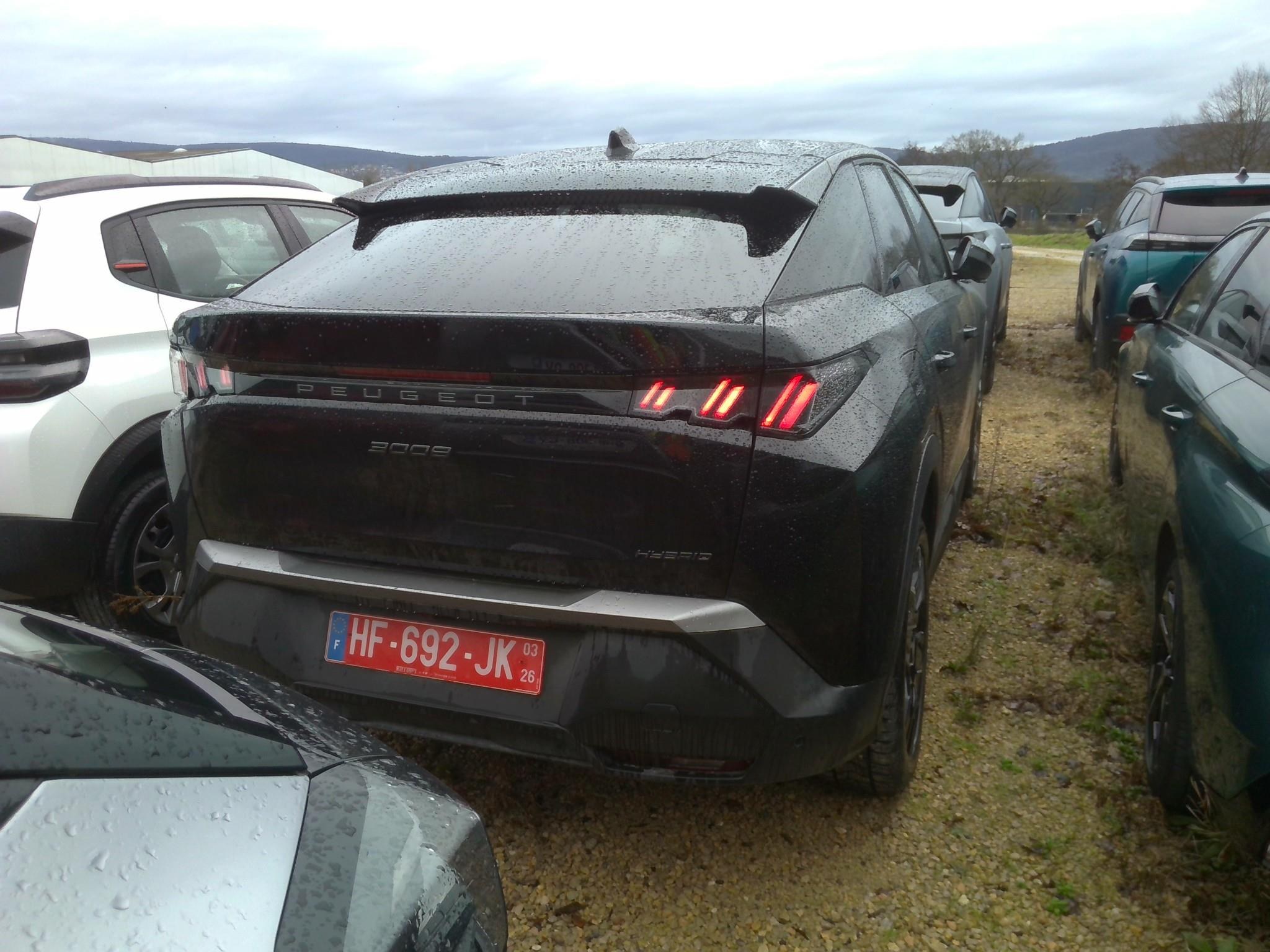 PEUGEOT 3008 Hybrid 136 e-DCS6 Allure 2025