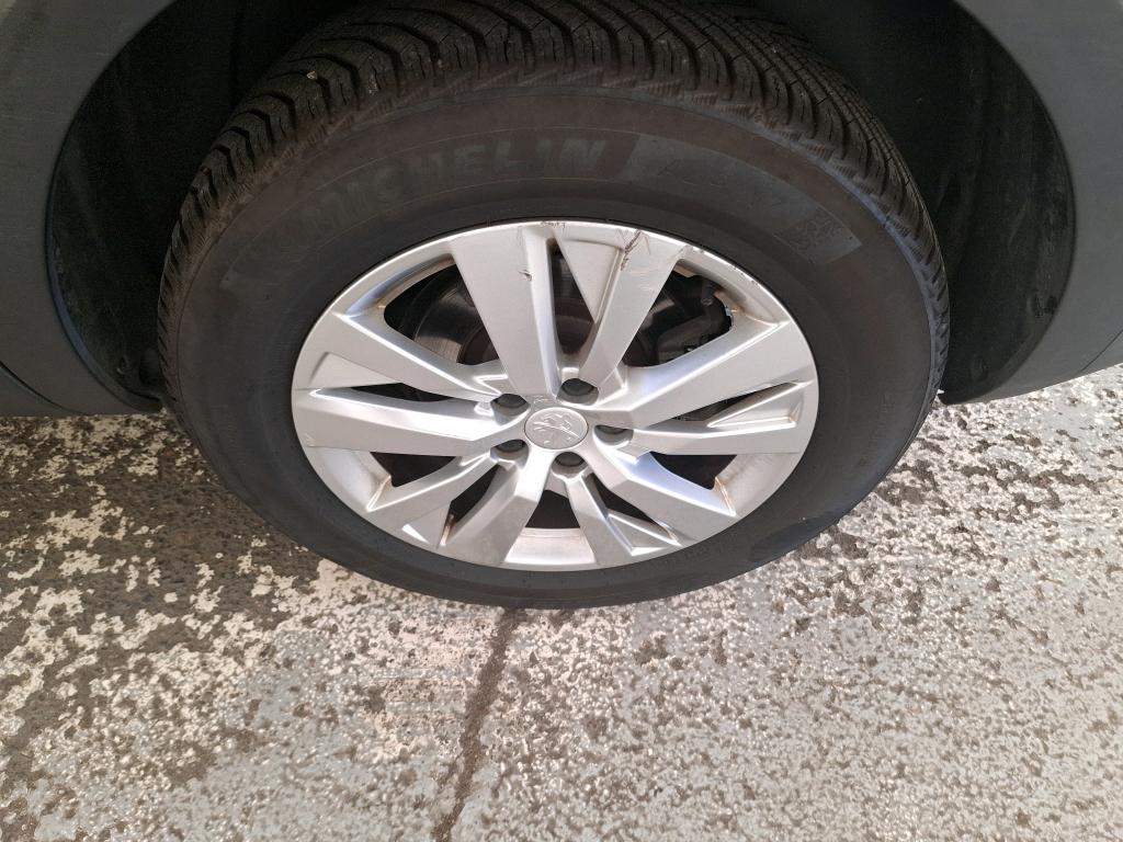 PEUGEOT 5008 PureTech 130ch S&S EAT8 Active Pack 2022