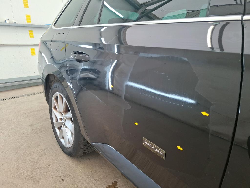 SKODA SUPERB COMBI 2.0 TDI 150 SCR DSG7 Business 2022