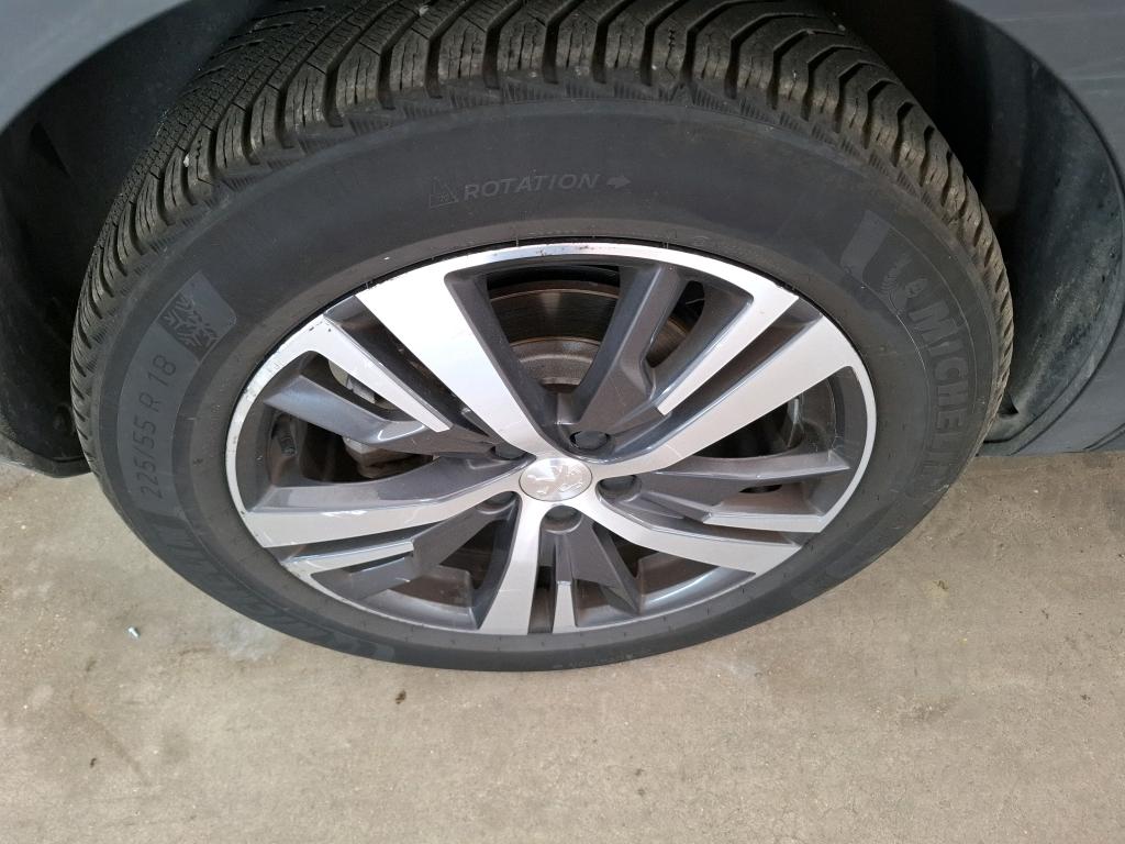 PEUGEOT 3008 Hybrid 225 e-EAT8 Allure Pack 2022