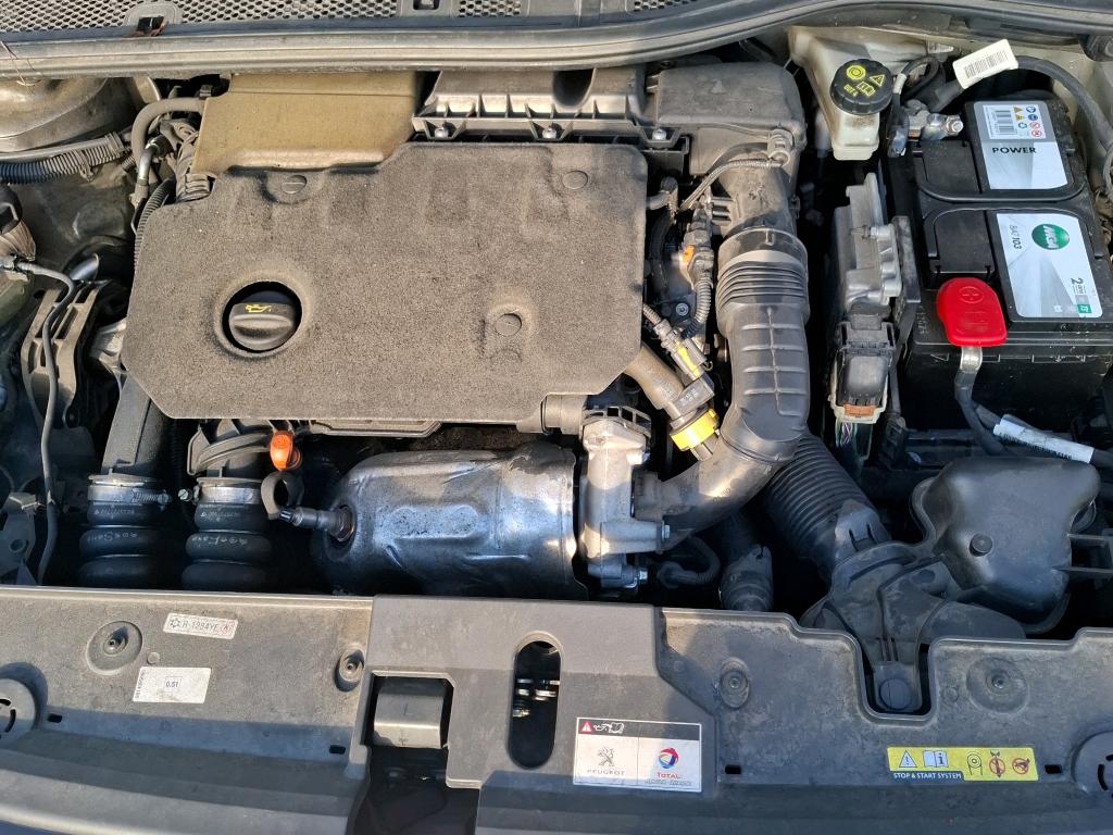 PEUGEOT 208 BUSINESS BlueHDi 100 S&S BVM6 Active 2020