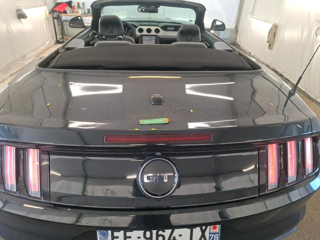 FORD MUSTANG CONVERTIBLE V8 5.0 421 GT A 2016