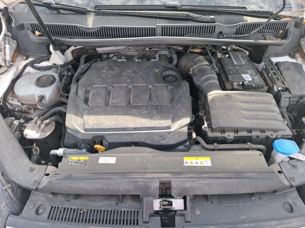 VOLKSWAGEN TOURAN BUSINESS 2.0 TDI 150 DSG7 5pl Life 2022