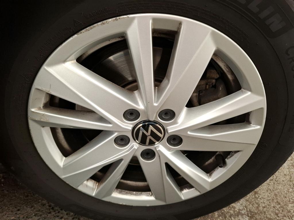 VOLKSWAGEN TOURAN 2.0 TDI 122 BVM6 5pl Life Plus 2024