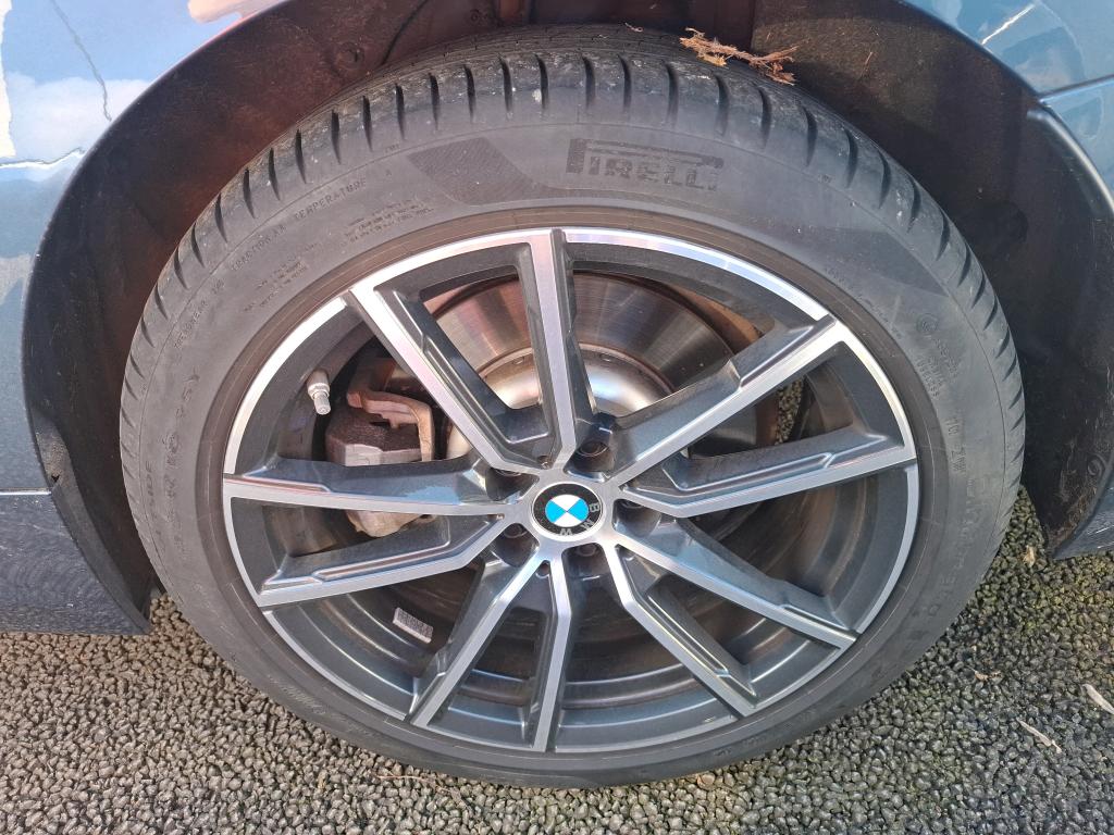 BMW SERIE 3 G20 LCI 2 330e xDrive 292 ch BVA8 2025
