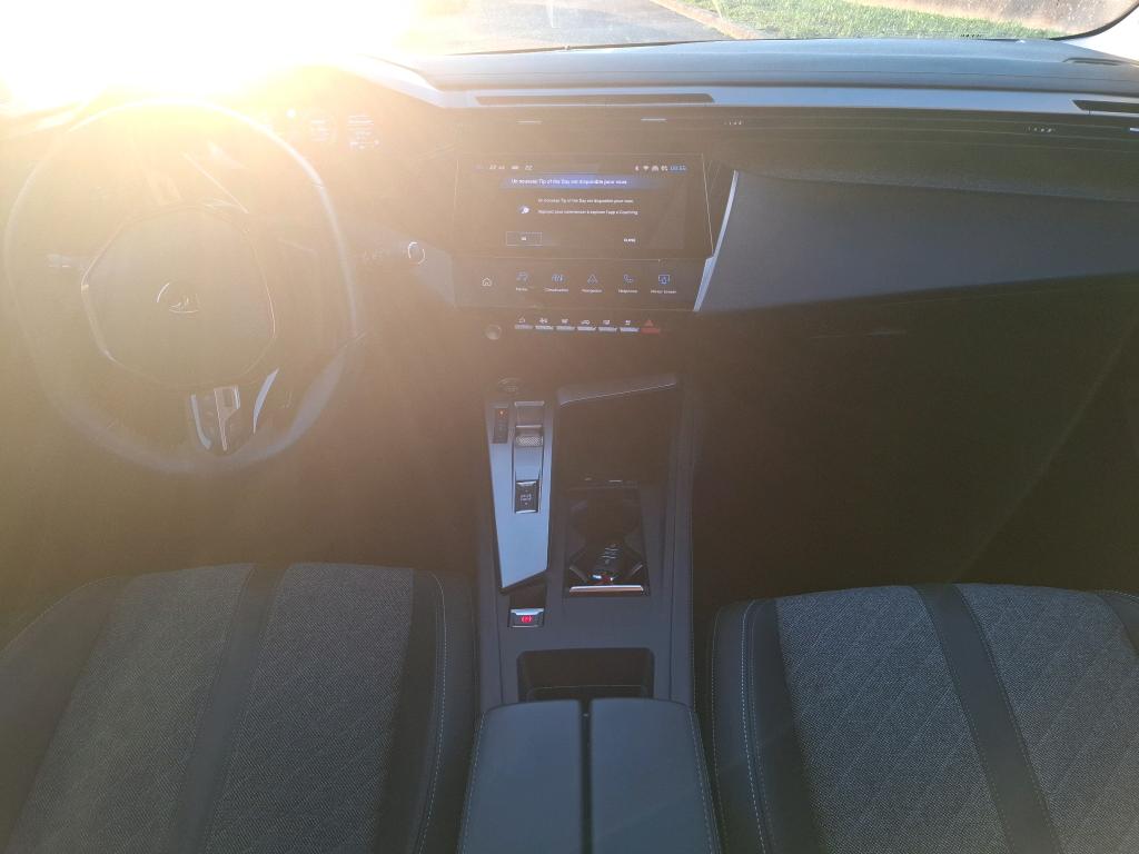 PEUGEOT 408 PHEV 180 e-EAT8 Allure 2024