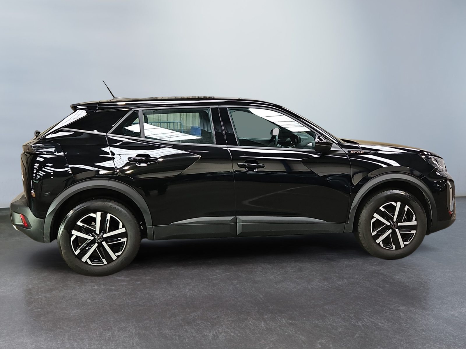 PEUGEOT 2008 Hybrid 145 e-DCS6 Style 2025