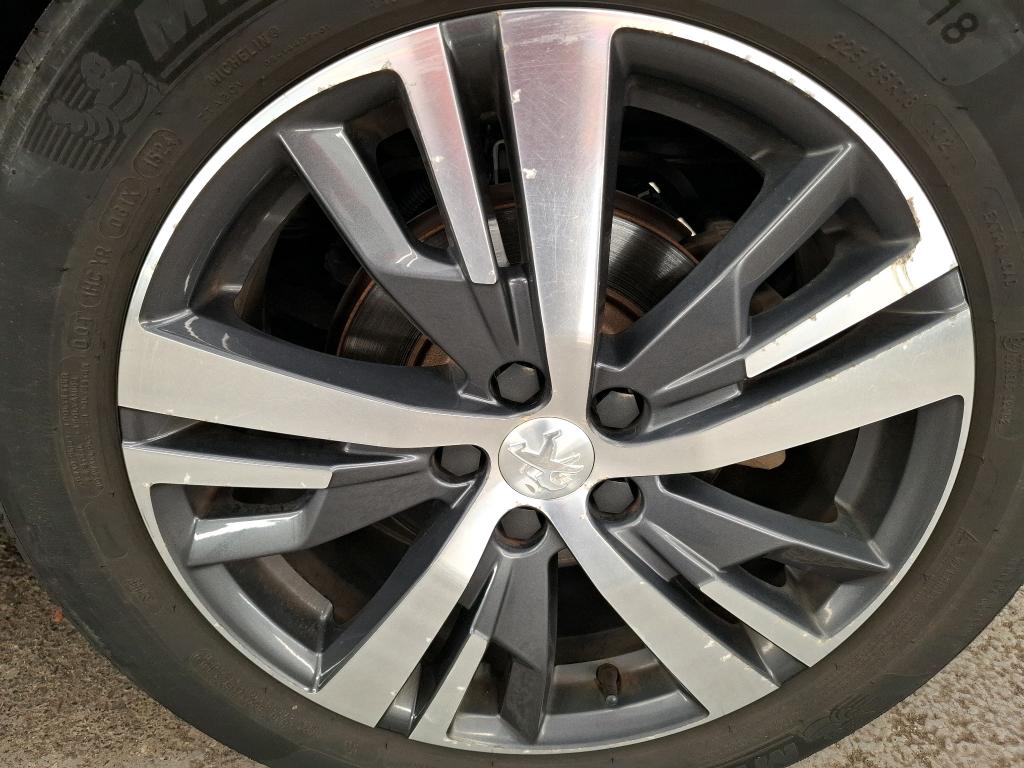 PEUGEOT 3008 Hybrid 225 e-EAT8 Allure Pack 2021