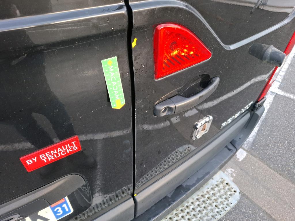 RENAULT  2018