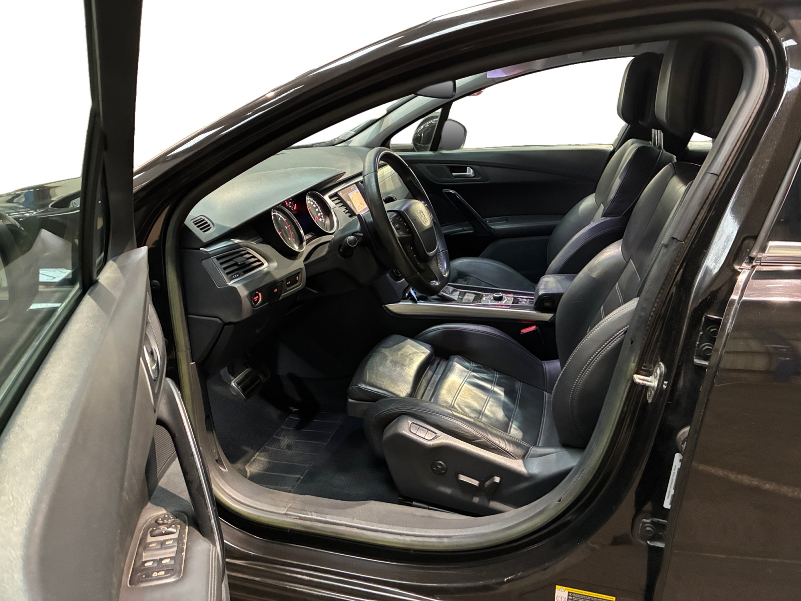 PEUGEOT 508 2.2 HDi 204ch FAP BVA6 GT 2011