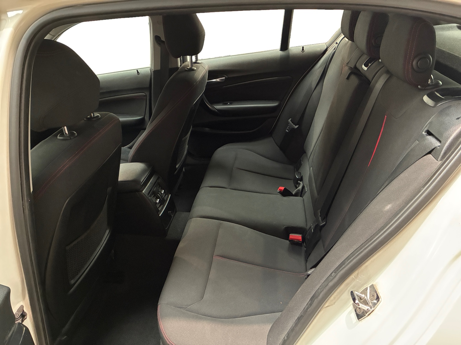BMW SERIE 1 118i 170 ch Sport 2012