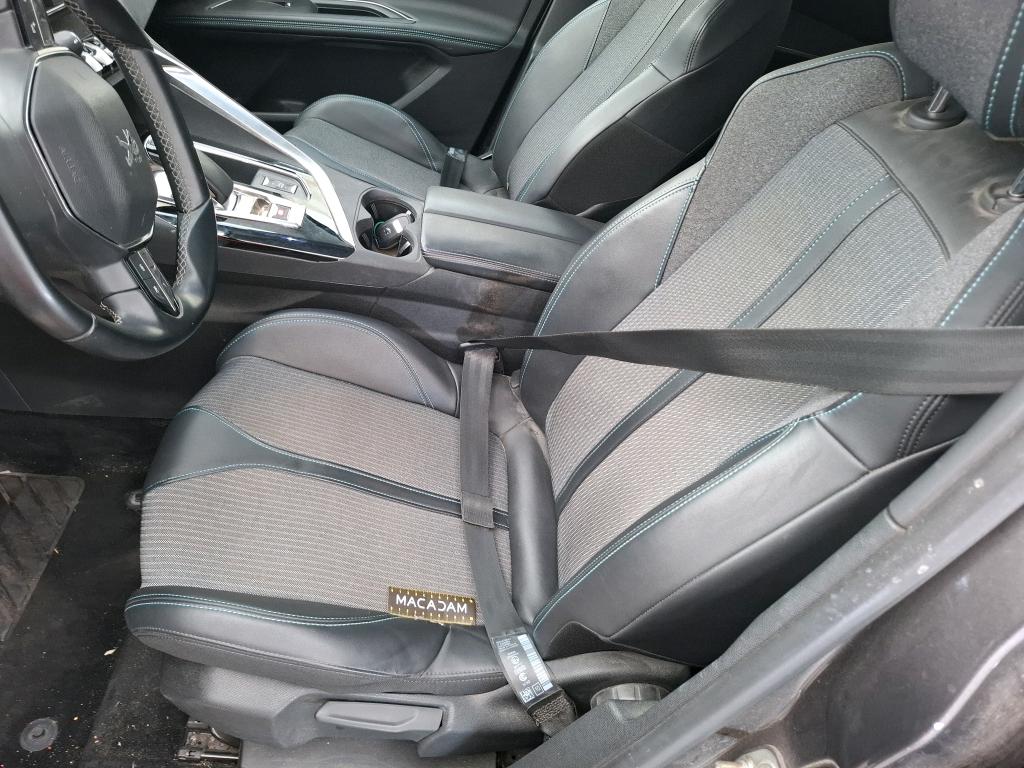PEUGEOT 3008 Hybrid 225 e-EAT8 Allure Pack 2022