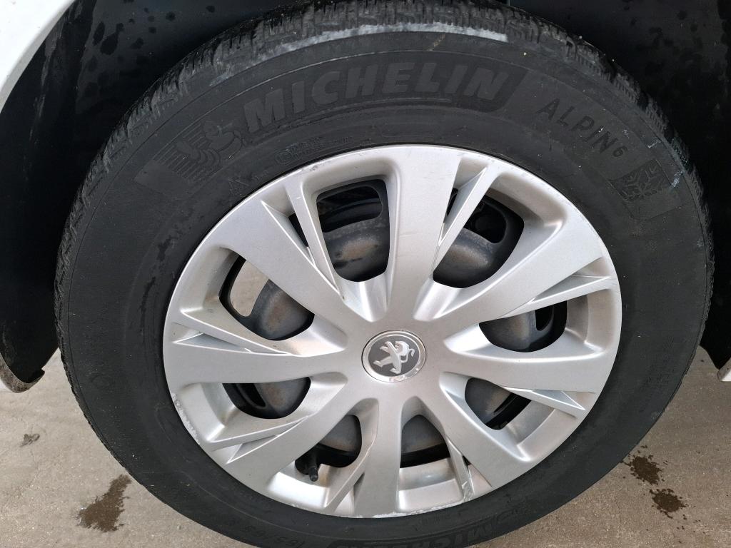 PEUGEOT 208 BUSINESS PureTech 82ch S&S BVM5 Active 2018