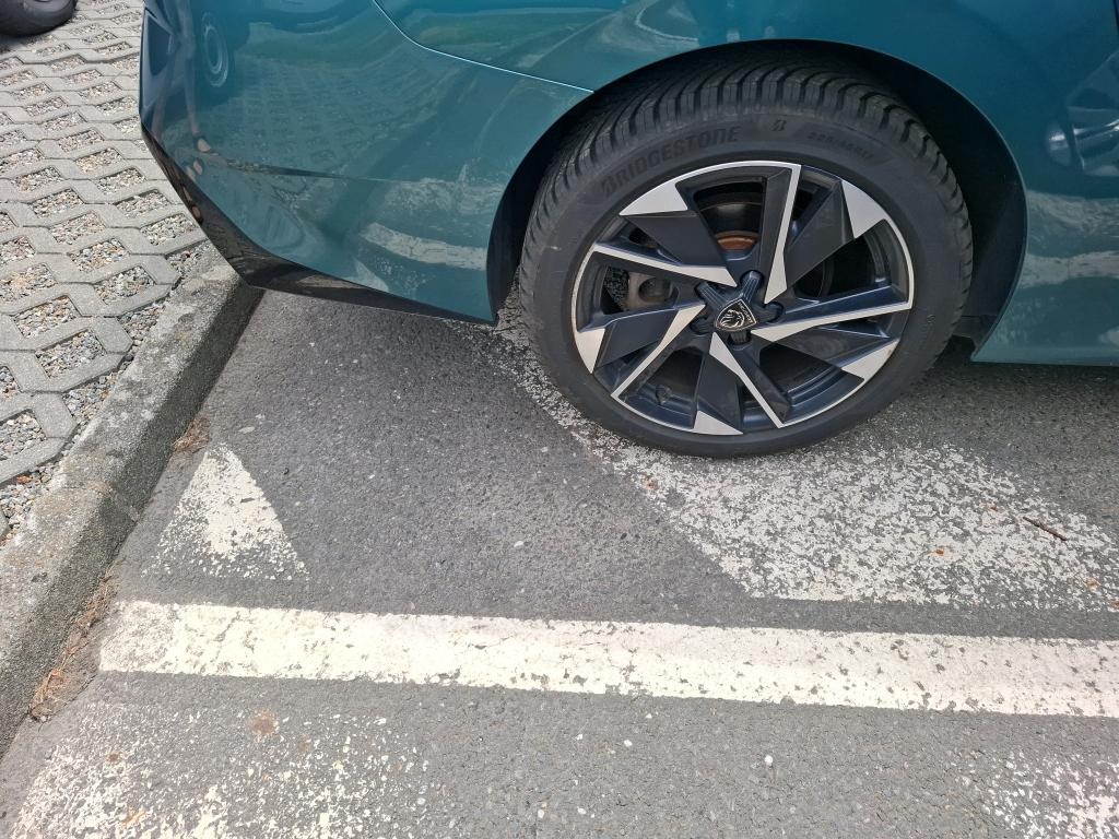 PEUGEOT 308 SW BlueHDi 130ch S&S EAT8 Allure Pack 2023
