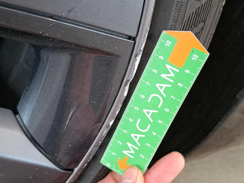 TESLA  2023