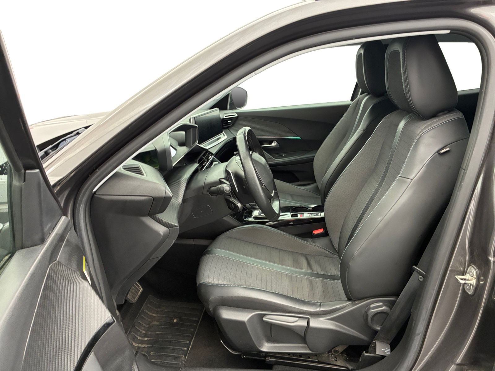 PEUGEOT 2008 BUSINESS BlueHDi 130 S&S EAT8 Allure 2021
