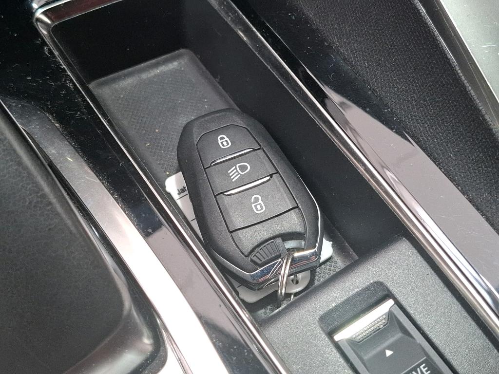 PEUGEOT 3008 Hybrid 225 e-EAT8 GT 2023
