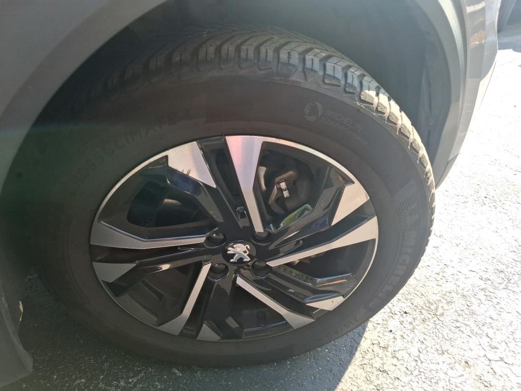 PEUGEOT 2008 BlueHDi 130 S&S EAT8 Allure 2022