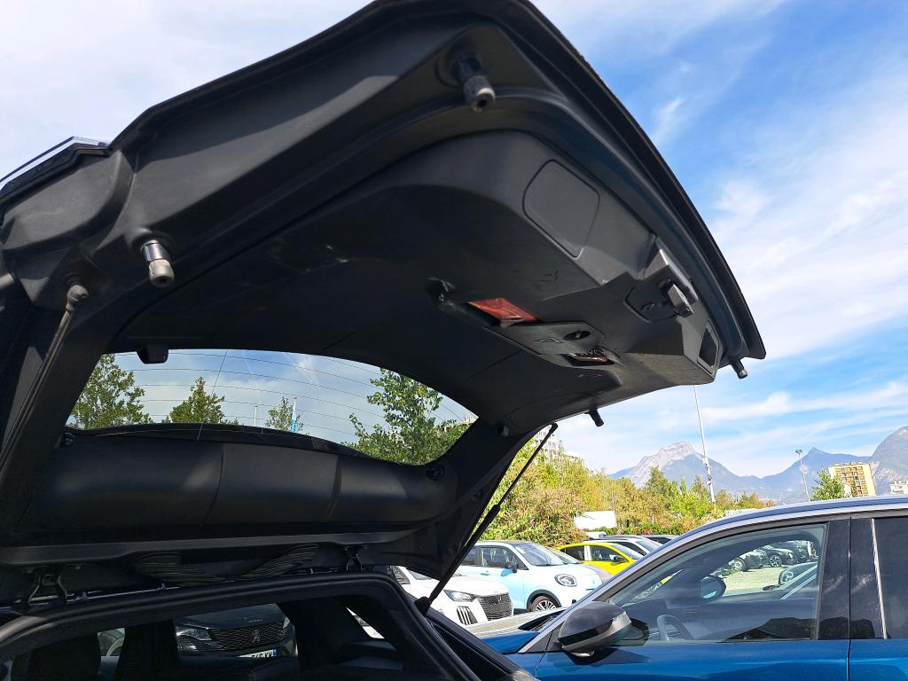 PEUGEOT 3008 Hybrid 225 e-EAT8 GT 2022