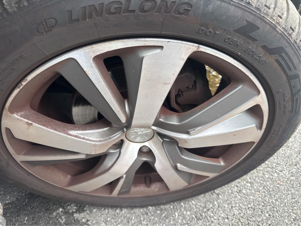 PEUGEOT 2008 1.6 BlueHDi 120ch S&S BVM6 Allure 2015