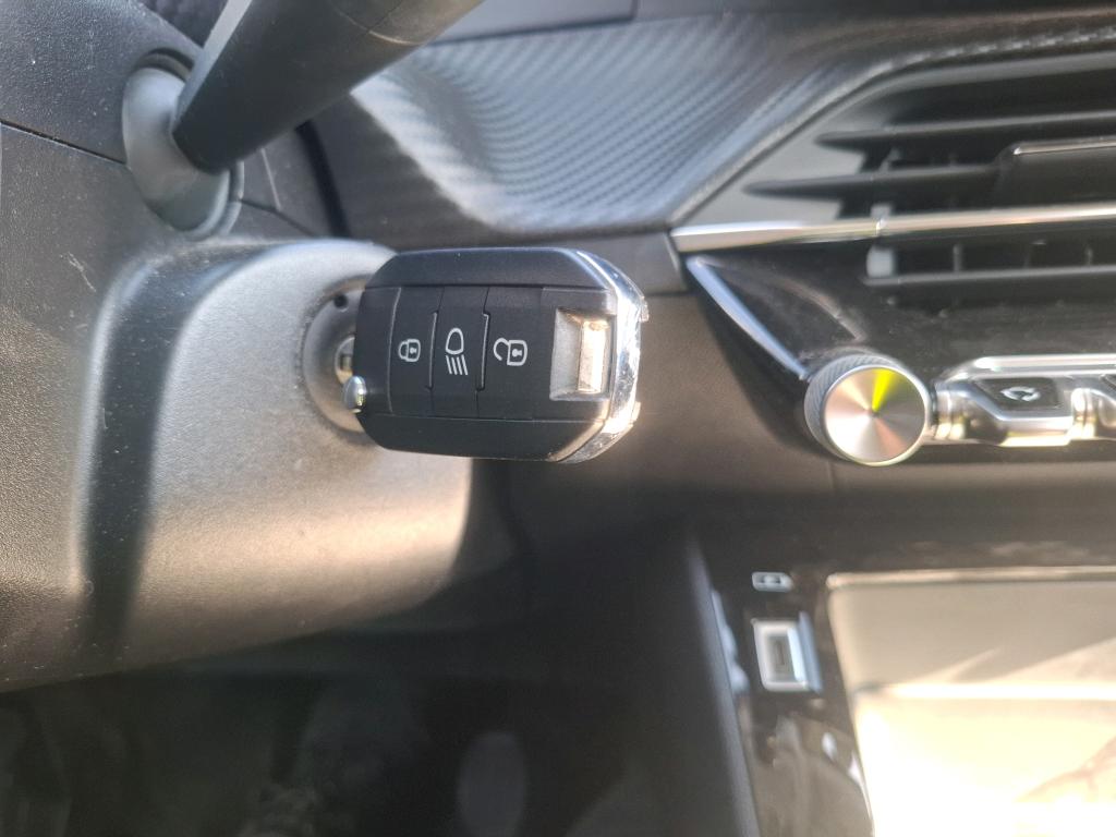 PEUGEOT 2008 BUSINESS BlueHDi 110 S&S BVM6 Active 2021