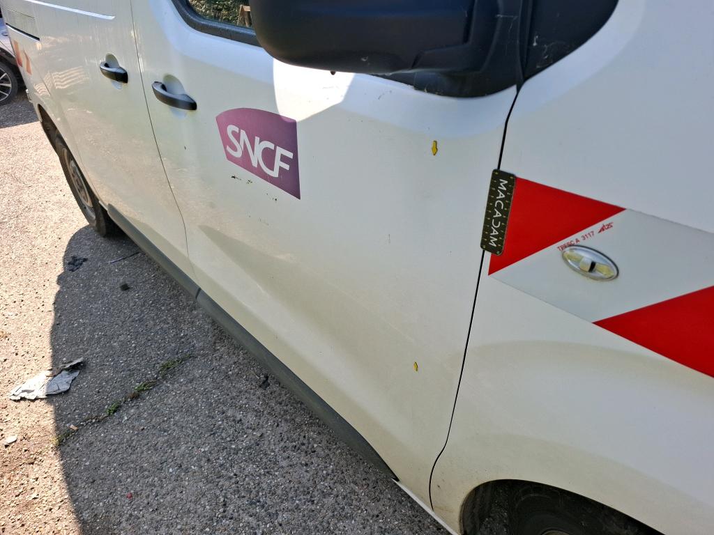 PEUGEOT EXPERT FGN TOLE STANDARD 2.0 BLUEHDI 120 S&S BVM6 PREMIUM 2018