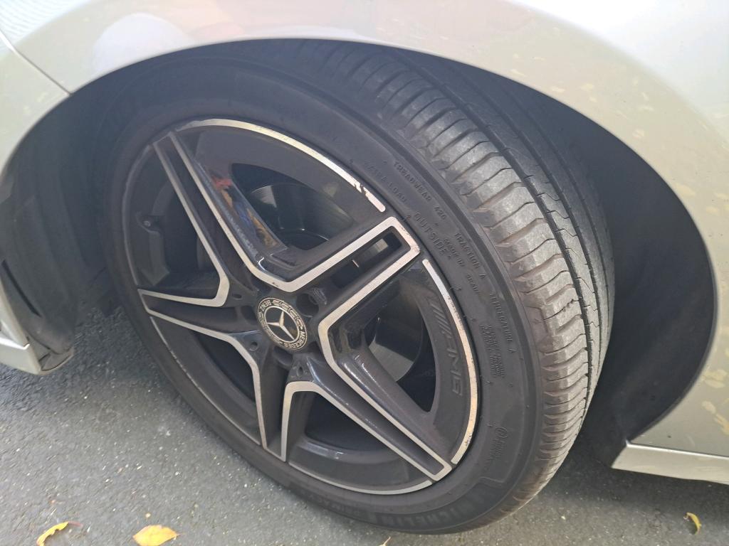 MERCEDES-BENZ CLASSE A 180 7G-DCT AMG Line 2022