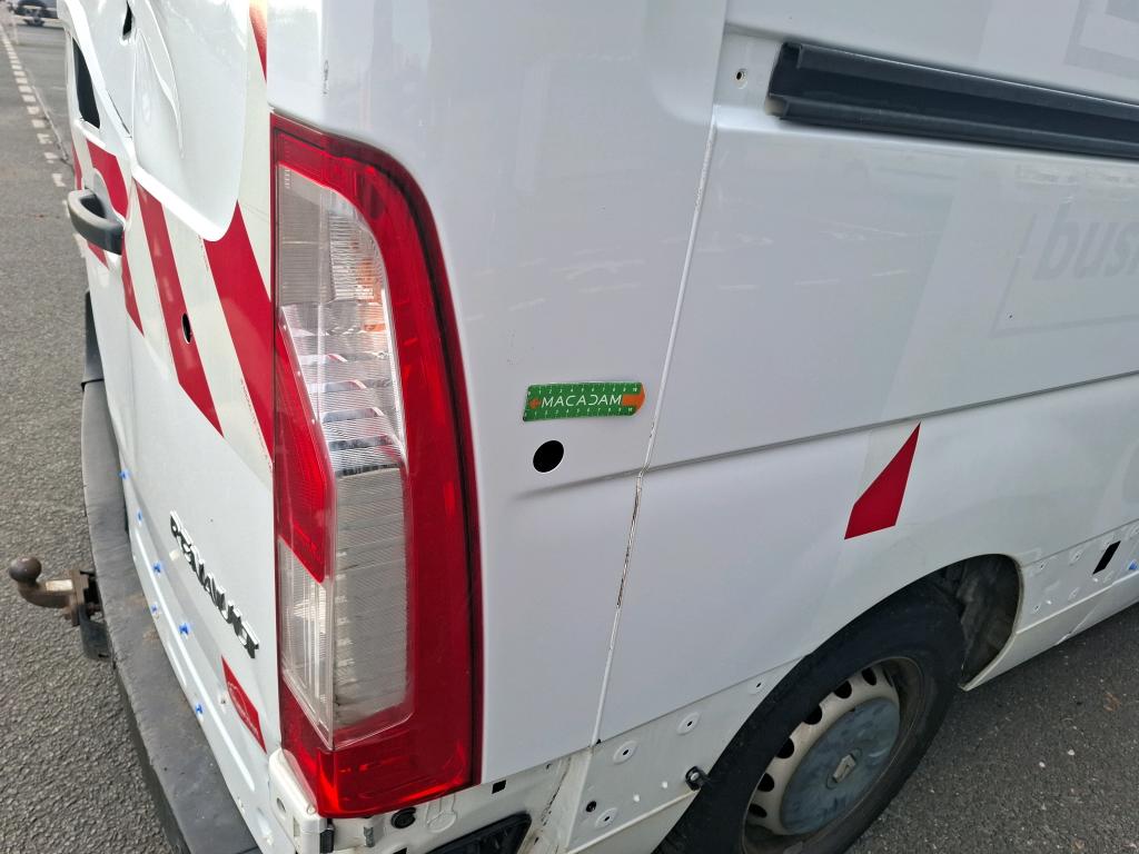 RENAULT MASTER FOURGON FGN L2H2 3.5t 2.3 dCi 130 E6 GRAND CONFORT 2018